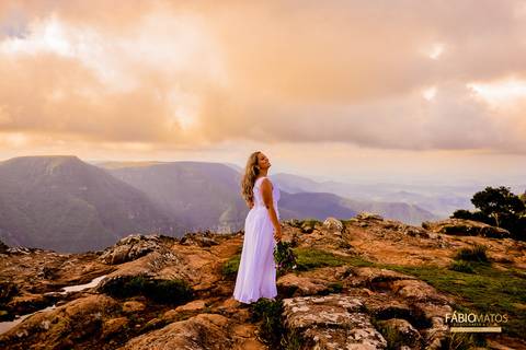 casamento-vestido-cambará-wedding-noiva-noivo-noivos-sessão-ensaio-externo-cânion-cânions-rs-pré-casamento-fábio-matos-douglas-jenifer-fotos-fotografias-diferentes-fotógrafo'