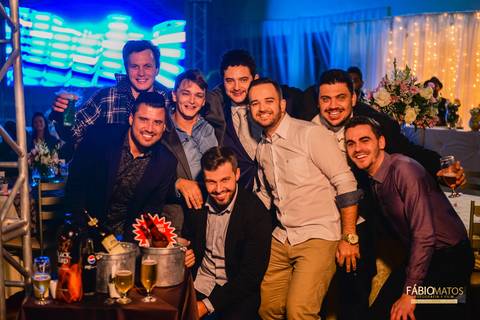 Douglas-e-Jenifer -Fábio-Matos - Casamento-postar - wedding-fotografia-fotos-diferentes-casamentos-serra-rs-r.s-vestido-bouque-noiva-noivos-casório-alegria-felicidade-fotógrafo'