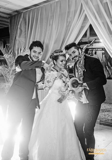 Douglas-e-Jenifer -Fábio-Matos - Casamento-postar - wedding-fotografia-fotos-diferentes-casamentos-serra-rs-r.s-vestido-bouque-noiva-noivos-casório-alegria-felicidade-fotógrafo'