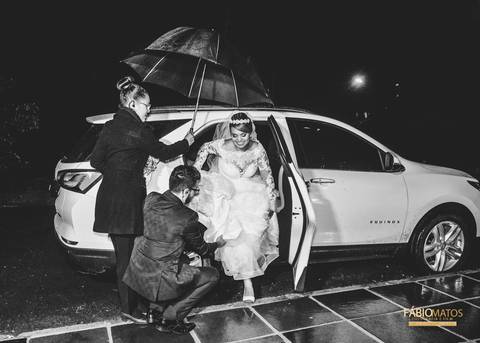 Douglas-e-Jenifer -Fábio-Matos - Casamento-postar - wedding-fotografia-fotos-diferentes-casamentos-serra-rs-r.s-vestido-bouque-noiva-noivos-casório-alegria-felicidade-fotógrafo'