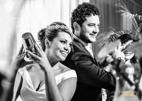 Douglas-e-Jenifer -Fábio-Matos - Casamento-postar - wedding-fotografia-fotos-diferentes-casamentos-serra-rs-r.s-vestido-bouque-noiva-noivos-casório-alegria-felicidade-fotógrafo'