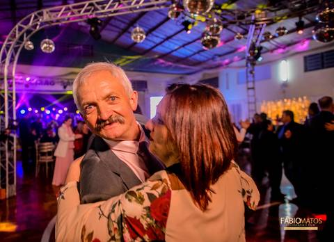 Douglas-e-Jenifer -Fábio-Matos - Casamento-postar - wedding-fotografia-fotos-diferentes-casamentos-serra-rs-r.s-vestido-bouque-noiva-noivos-casório-alegria-felicidade-fotógrafo'