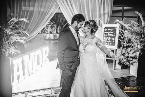 Douglas-e-Jenifer -Fábio-Matos - Casamento-postar - wedding-fotografia-fotos-diferentes-casamentos-serra-rs-r.s-vestido-bouque-noiva-noivos-casório-alegria-felicidade-fotógrafo'