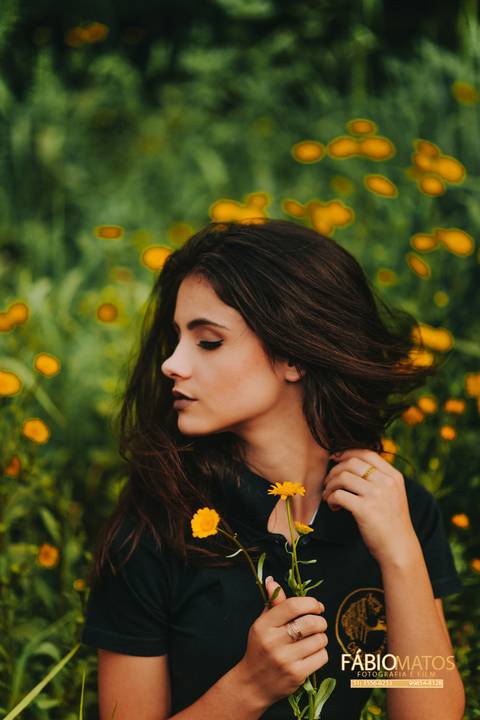 15-anos-sessão-book-fotos-diferentes-fotógrafo-top-profissional-fotografia-session-rs-novo-hamburgo-cavalo-família-fumaça-égua-flor-primavera-por-do-sol-tinta '