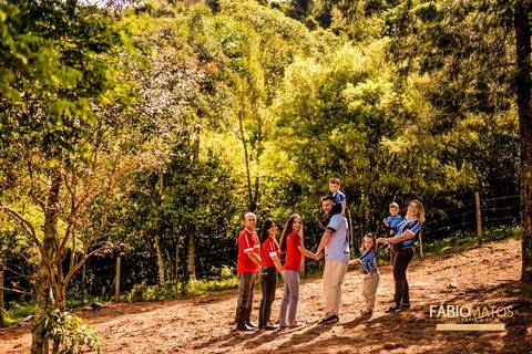 15-anos-sessão-book-fotos-diferentes-fotógrafo-top-profissional-fotografia-session-rs-novo-hamburgo-cavalo-família-fumaça-égua-flor-primavera-por-do-sol-tinta '