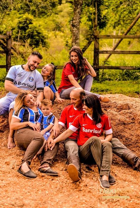 15-anos-sessão-book-fotos-diferentes-fotógrafo-top-profissional-fotografia-session-rs-novo-hamburgo-cavalo-família-fumaça-égua-flor-'