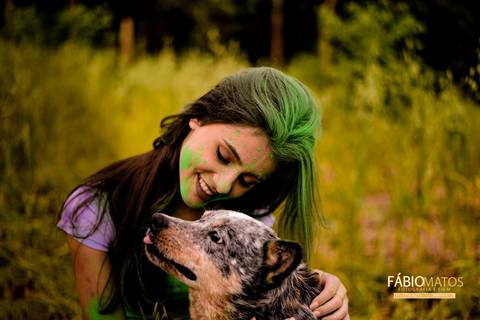 15-anos-sessão-book-fotos-diferentes-fotógrafo-top-profissional-fotografia-session-rs-novo-hamburgo-cavalo-família-fumaça-égua-flor-primavera-por-do-sol-tinta '