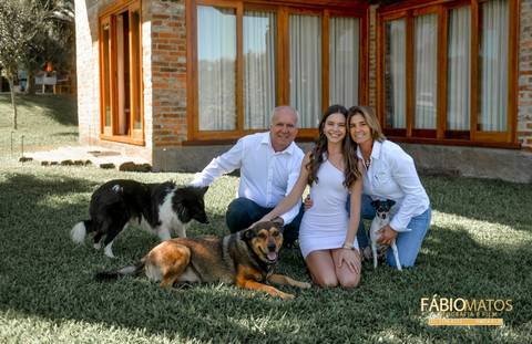 raissa-15-anos-ensaio-debutante-sessão-15th-fotografia-família-fotos-fotógrafo-ivoti-rs-cavalo-carro-cachorro-princesa-sonho'