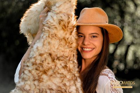 raissa-15-anos-ensaio-debutante-sessão-15th-fotografia-família-fotos-fotógrafo-ivoti-rs-cavalo-carro-cachorro-princesa-sonho'