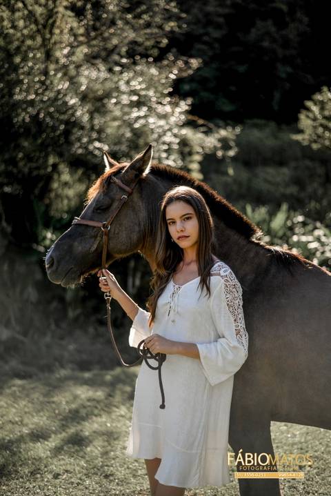 raissa-15-anos-ensaio-debutante-sessão-15th-fotografia-família-fotos-fotógrafo-ivoti-rs-cavalo-carro-cachorro-princesa-sonho'