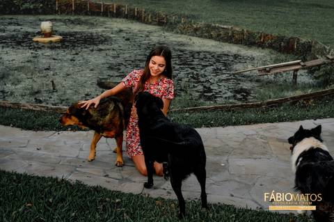 raissa-15-anos-ensaio-debutante-sessão-15th-fotografia-família-fotos-fotógrafo-ivoti-rs-cavalo-carro-cachorro-princesa-sonho'