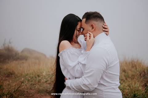 Ensaio pre-wedding, pico olho d'agua, pre-casamento nublado, ensaio de casal em mairipora, pre-wedding na chuva, fotografo de casamento, ideias para pre-wedding, lugares para pre-wedding, dicas para noiva, raphael oliveira fotografia, casamento.'