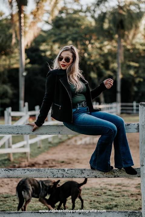 feminino, ensaio feminino na fazenda, ensaio com cavalo, raphael oliveira fotografia, fotos de ensaio, fotografo de ensaio feminino, fotografo de ensaio sp'