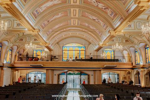 Casamento, paroquia santissima trindade, noiva com madrinha, casamento em sp, virei noiva, como organizar um casamento, espaços para casamento, fotógrafos para casamento, casamento no campo, casamento no por do sol, raphael oliveira fotografia'