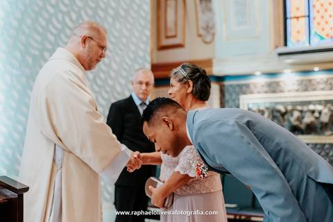 Casamento, paroquia santissima trindade, noiva com madrinha, casamento em sp, virei noiva, como organizar um casamento, espaços para casamento, fotógrafos para casamento, casamento no campo, casamento no por do sol, raphael oliveira fotografia'