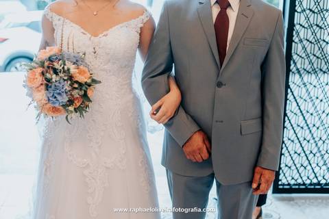 Casamento, paroquia santissima trindade, noiva com madrinha, casamento em sp, virei noiva, como organizar um casamento, espaços para casamento, fotógrafos para casamento, casamento no campo, casamento no por do sol, raphael oliveira fotografia'