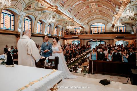 Casamento, paroquia santissima trindade, noiva com madrinha, casamento em sp, virei noiva, como organizar um casamento, espaços para casamento, fotógrafos para casamento, casamento no campo, casamento no por do sol, raphael oliveira fotografia'