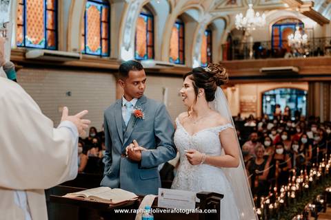 Casamento, paroquia santissima trindade, noiva com madrinha, casamento em sp, virei noiva, como organizar um casamento, espaços para casamento, fotógrafos para casamento, casamento no campo, casamento no por do sol, raphael oliveira fotografia'