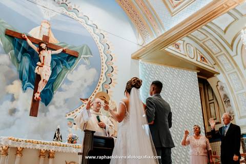 Casamento, paroquia santissima trindade, noiva com madrinha, casamento em sp, virei noiva, como organizar um casamento, espaços para casamento, fotógrafos para casamento, casamento no campo, casamento no por do sol, raphael oliveira fotografia'