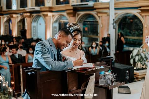 Casamento, paroquia santissima trindade, noiva com madrinha, casamento em sp, virei noiva, como organizar um casamento, espaços para casamento, fotógrafos para casamento, casamento no campo, casamento no por do sol, raphael oliveira fotografia'