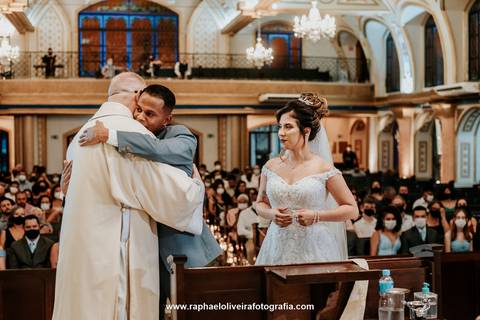 Casamento, paroquia santissima trindade, noiva com madrinha, casamento em sp, virei noiva, como organizar um casamento, espaços para casamento, fotógrafos para casamento, casamento no campo, casamento no por do sol, raphael oliveira fotografia'
