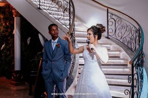 Casamento, paroquia santissima trindade, noiva com madrinha, casamento em sp, virei noiva, como organizar um casamento, espaços para casamento, fotógrafos para casamento, casamento no campo, casamento no por do sol, raphael oliveira fotografia'