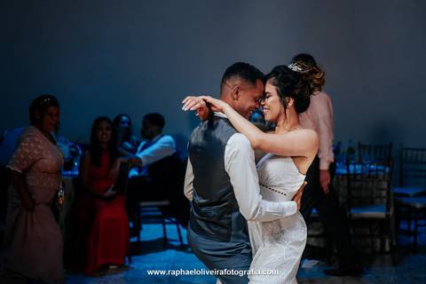 Casamento, paroquia santissima trindade, noiva com madrinha, casamento em sp, virei noiva, como organizar um casamento, espaços para casamento, fotógrafos para casamento, casamento no campo, casamento no por do sol, raphael oliveira fotografia'