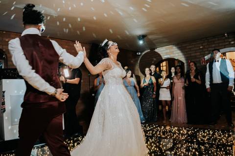 Casamento no campo, casa acoty, casamento por do sol, fotografo de casamento, ideias de casamento, fotografo de casamento, wedding, vestido de noiva, sapato de noiva, raphael oliveira fotografia, inspiração para casamento.'