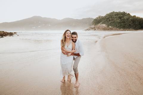 Ensaio pre wedding no guaruja, ensiao na praia, pre-wedding na praia, ensaio fotografico, noiva, noivo, casamento, fotografo de casamento, vestido de noiva, onde fazer ensaio pre wedding, ideias para pre wedding, raphael oliveira fotografia'