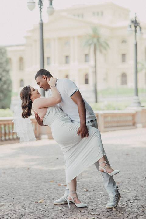 Pre-Wedding museu do ipiranga, ensaio de casal, pre-wedding, Museu do ipiranga, fotografo de casamentos, inspiração para casamento, poses para pre-wedding, espaço para casamento, fotos de pre-wedding, locais pre-wedding, raphael oliveira fotografia'