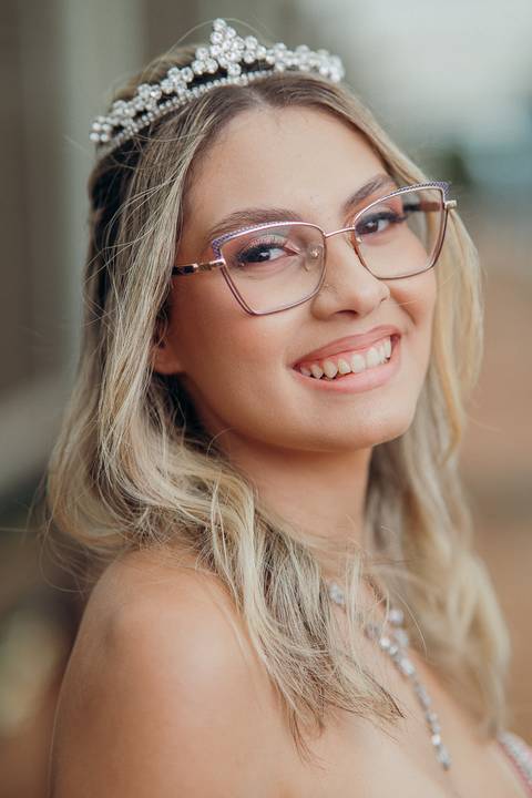 ensaio 15 anos, fotografia debutante, festa de 15 anos, ensaio feminino, fotógrafa debutante São Paulo, book 15 anos, ensaio elegante, fotografia adolescente, debutante luxo, ensaio cinematográfico, pré festa 15 anos, retrato feminino sofisticado'