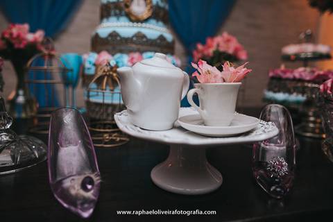 Decoração de debutante com tema cinderela'