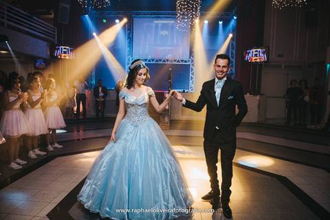 Ensaio de debutante, debutante, festa de 15 anos, festa de debutante, ensaio feminino, ensaio de 15 anos, decoração temática, bela e a fera, menina, 15 anos, making of de debutante, fotografo de debutante, raphael oliveira fotografia'