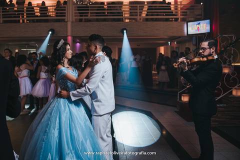 Ensaio de debutante, debutante, festa de 15 anos, festa de debutante, ensaio feminino, ensaio de 15 anos, decoração temática, bela e a fera, menina, 15 anos, making of de debutante, fotografo de debutante, raphael oliveira fotografia'