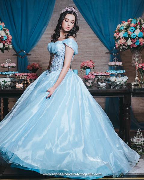 Ensaio de debutante, debutante, festa de 15 anos, festa de debutante, ensaio feminino, ensaio de 15 anos, decoração temática, bela e a fera, menina, 15 anos, making of de debutante, fotografo de debutante, raphael oliveira fotografia'