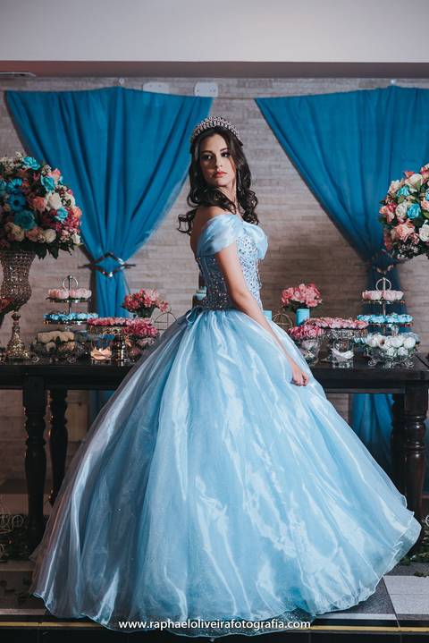 Ensaio de debutante, debutante, festa de 15 anos, festa de debutante, ensaio feminino, ensaio de 15 anos, decoração temática, bela e a fera, menina, 15 anos, making of de debutante, fotografo de debutante, raphael oliveira fotografia'