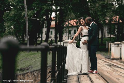 casal na ponte, ensaio de casal na fazenda ipanema em ipero, raphael oliveira fotografia.'
