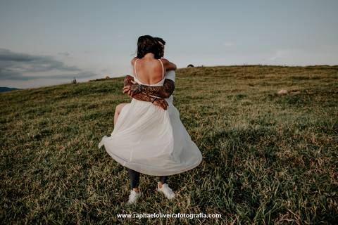 Morro do Capuava, pre casamento capuava, ensaio de casal, fotografo de casamento, pre-wedding, ensaio fotografico na montanha, pre-wedding na montanha, noiva, noivo, ideias para foto de casal, blog de noiva, raphael oliveira fotografia '