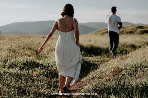 Morro do Capuava, pre casamento capuava, ensaio de casal, fotografo de casamento, pre-wedding, ensaio fotografico na montanha, pre-wedding na montanha, noiva, noivo, ideias para foto de casal, blog de noiva, raphael oliveira fotografia '