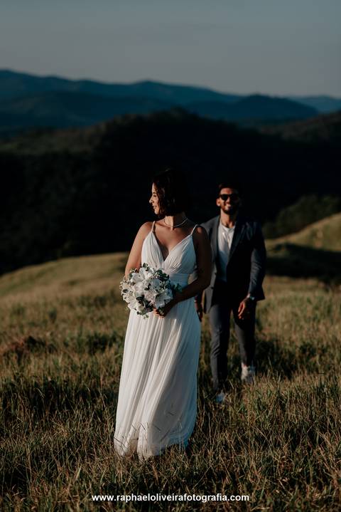 Morro do Capuava, pre casamento capuava, ensaio de casal, fotografo de casamento, pre-wedding, ensaio fotografico na montanha, pre-wedding na montanha, noiva, noivo, ideias para foto de casal, blog de noiva, raphael oliveira fotografia '