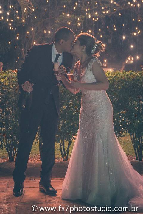 brinde com cascata de fogos casamento louveira sp'