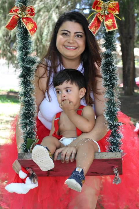 Ensaio-fotografico-externo-tematico-familia-de-de-natal-caieiras-sao-paulo'