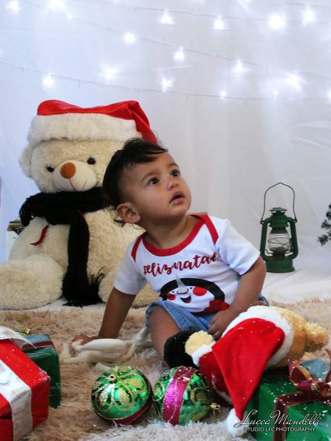 Ensaio-fotografico-externo-tematico-familia-de-de-natal-caieiras-sao-paulo'