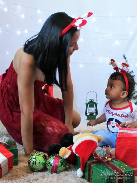 Ensaio-fotografico-externo-tematico-familia-de-de-natal-caieiras-sao-paulo'
