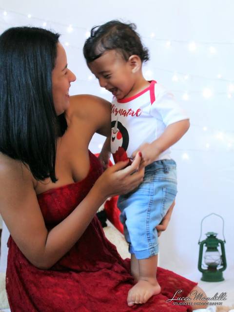 Ensaio-fotografico-externo-tematico-familia-de-de-natal-caieiras-sao-paulo'