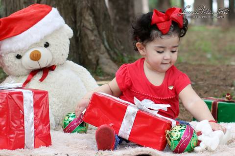 Ensaio-fotografico-externo-tematico-familia-de-de-natal-caieiras-sao-paulo'