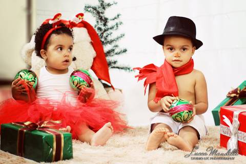 Ensaio-fotografico-externo-tematico-familia-de-de-natal-caieiras-sao-paulo'