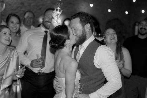 casamento Casa de Pietra, casamento intimista Vila Toscana, arquitetura italiana casamento, fotos casamento Natália e Lucas, fotografia de casamento São Paulo, casamento rústico e elegante, casamento na Casa de Pietra.'