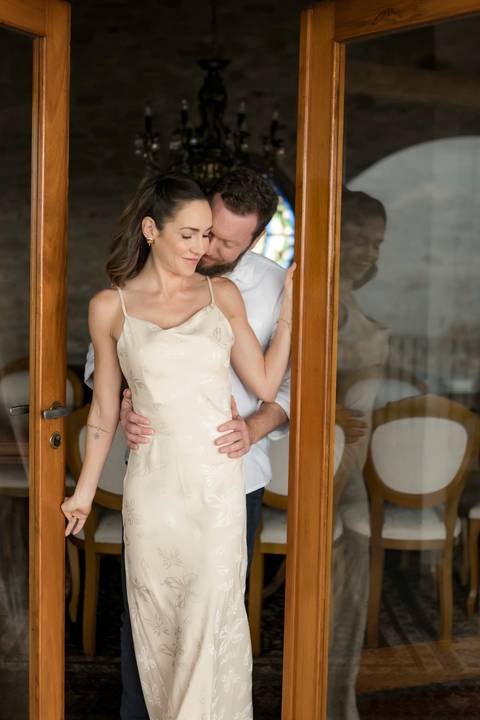 ensaio pré-wedding Casa di Pietra, ensaio pré-wedding Vila Toscana, fotos de casal na Casa di Pietra, ensaio pré-wedding estilo toscano, melhor local para ensaio pré-wedding.'