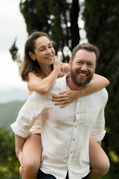 ensaio pré-wedding Casa di Pietra, ensaio pré-wedding Vila Toscana, fotos de casal na Casa di Pietra, ensaio pré-wedding estilo toscano, melhor local para ensaio pré-wedding.'